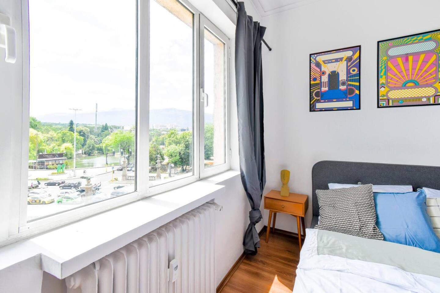 Super Fresh! 3Bdr Apartment In Sofia Center'S Artistic Area Extérieur photo