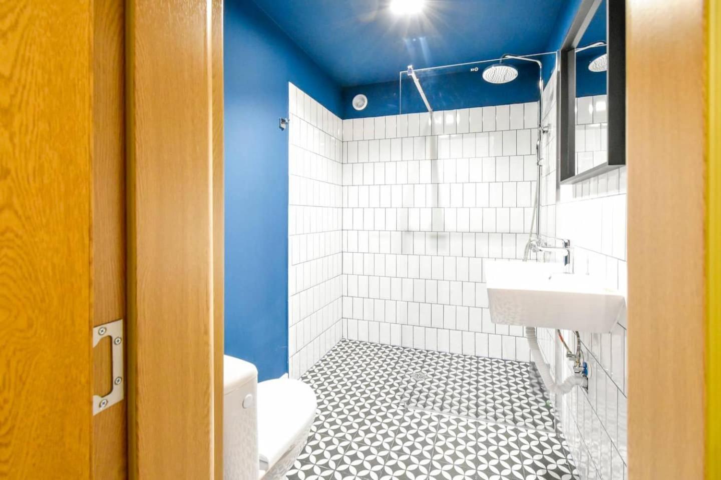 Super Fresh! 3Bdr Apartment In Sofia Center'S Artistic Area Extérieur photo